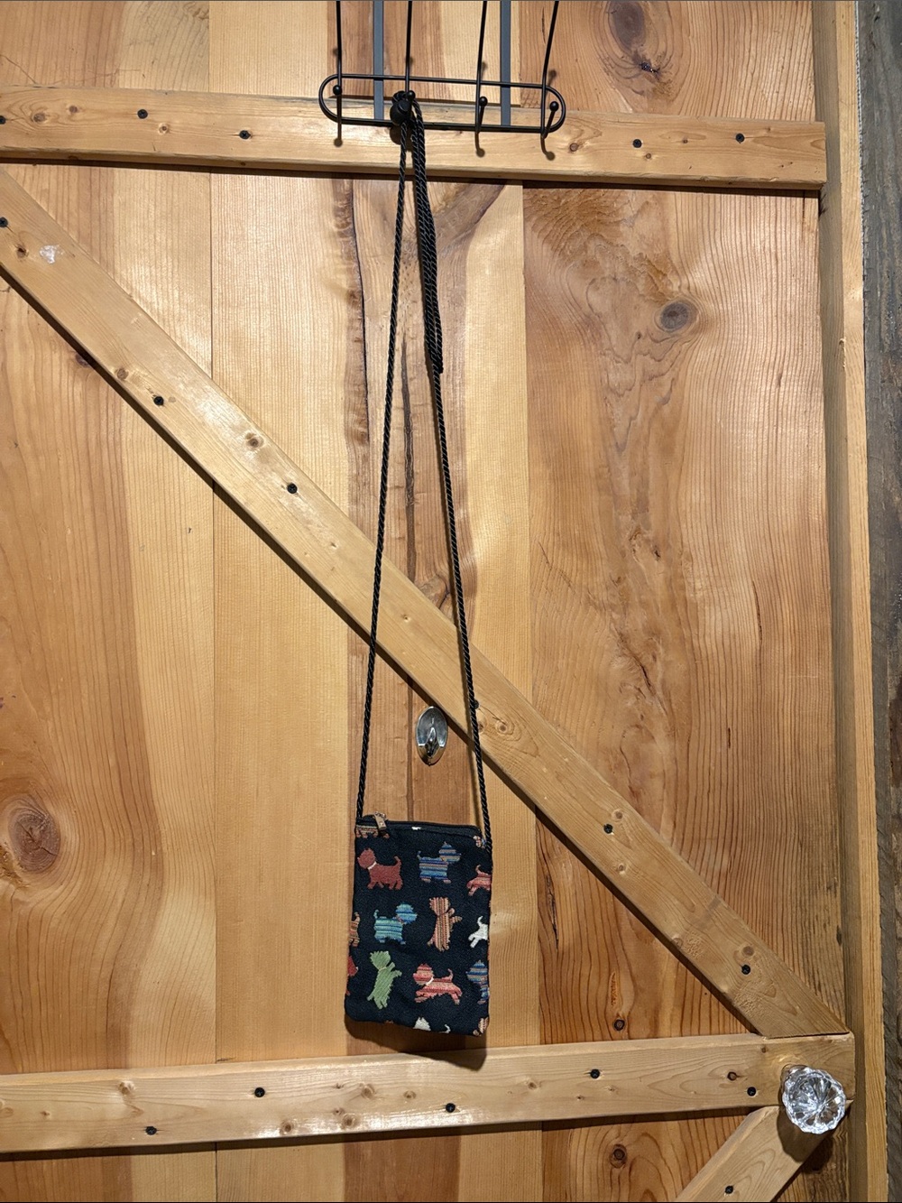 Signare Small Black Crossbody Phone Bag with Multicolor Dog Motif